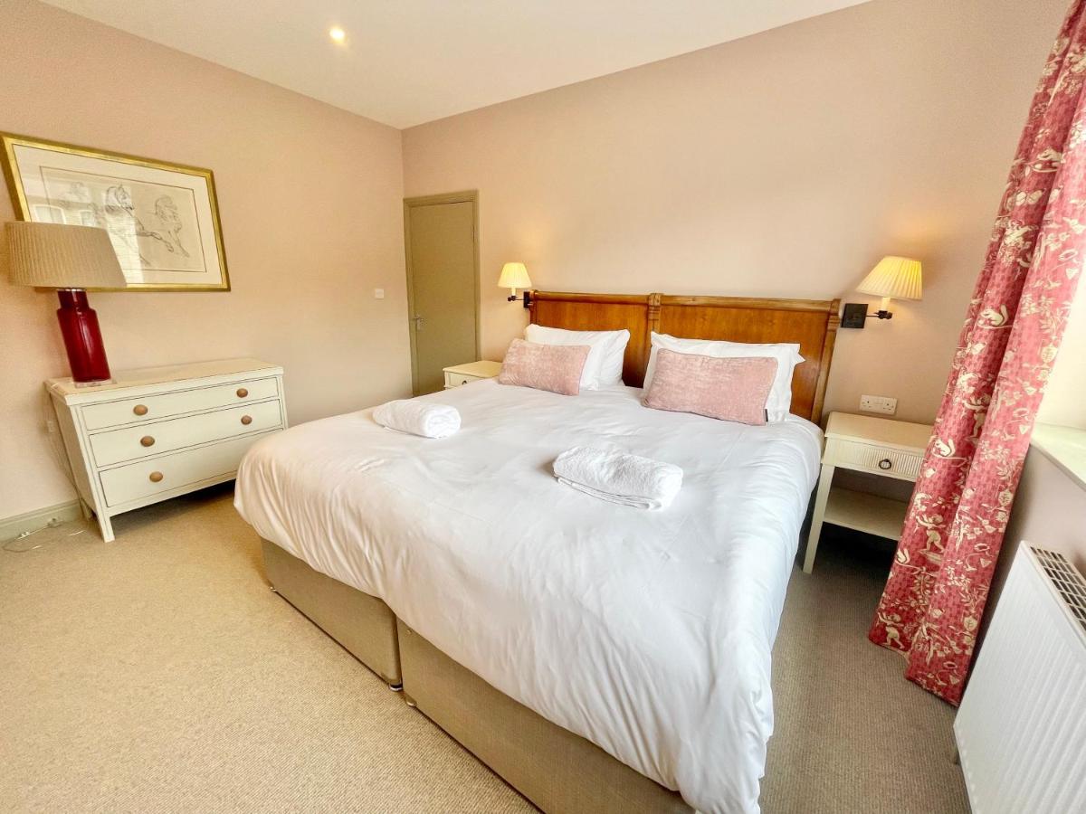 Central Townhouse With Free Off Road Parking And Garden York Exteriér fotografie