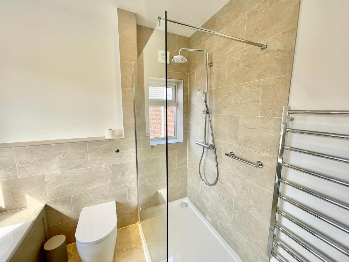 Central Townhouse With Free Off Road Parking And Garden York Exteriér fotografie